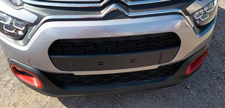 CITROEN C3 1.2 PURETECH 110 SHINE EAT – ESSENCE – 8542 KMS – ANNEE 2022 GRIS PZ2M357