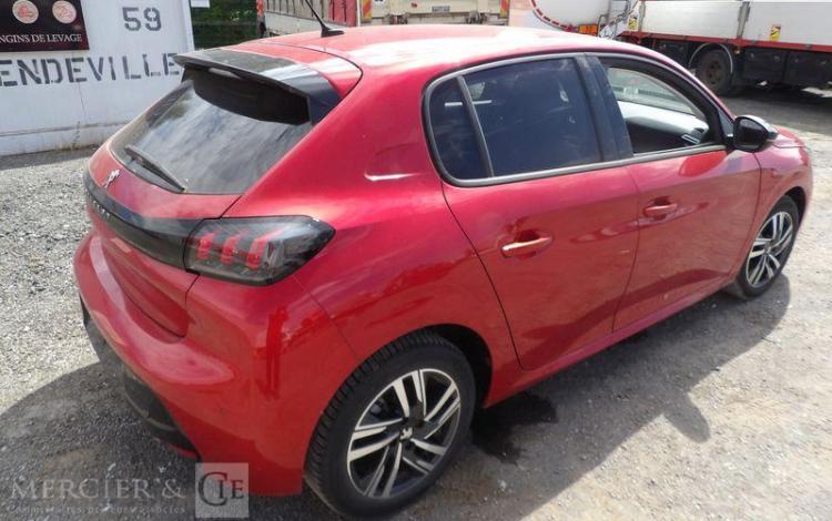 PEUGEOT 208 1,2 PURE TECH – ESSENCE – 16582 KMS ROUGE PZ2M521