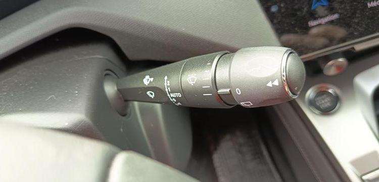 PEUGEOT 308 1.2 PURETECH 130 ALLURE PACK – ESSENCE – 10419 KMS – ANNEE 2023 GRIS PZ3G322