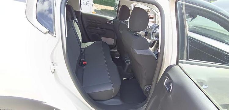 CITROEN C3 1.2 PURETECH 110 SHINE EAT – ESSENCE – 14650 KMS – ANNEE 2023 BEIGE PZ3G348