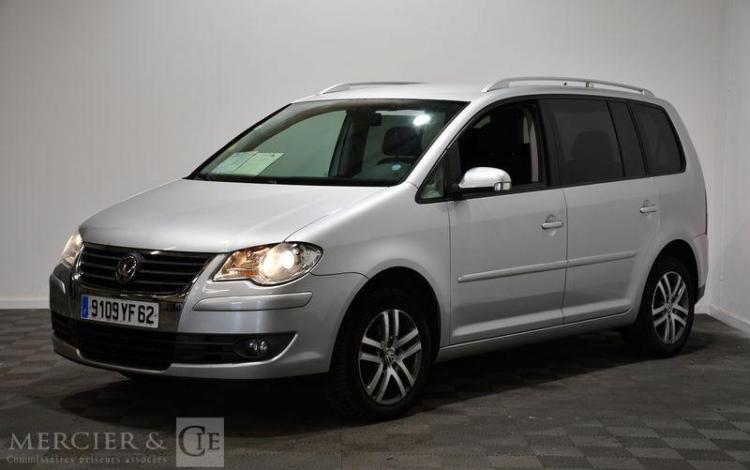 VOLKSWAGEN TOURAN 1,9 TDI 105 CONFORT LINE 7 PLS GRIS 9109YF62