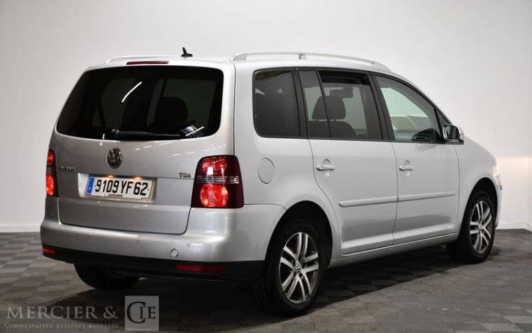 VOLKSWAGEN TOURAN 1,9 TDI 105 CONFORT LINE 7 PLS GRIS 9109YF62