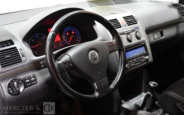 VOLKSWAGEN TOURAN 1,9 TDI 105 CONFORT LINE 7 PLS GRIS 9109YF62