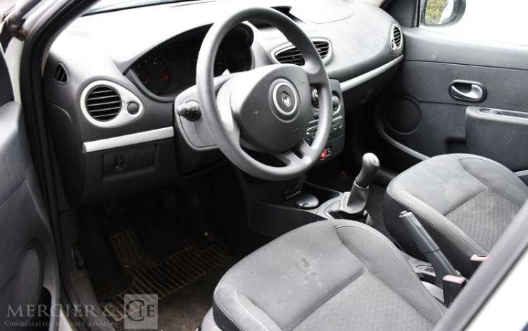 RENAULT CLIO III 1.5 DCI 70 BLANC AF-066-BD