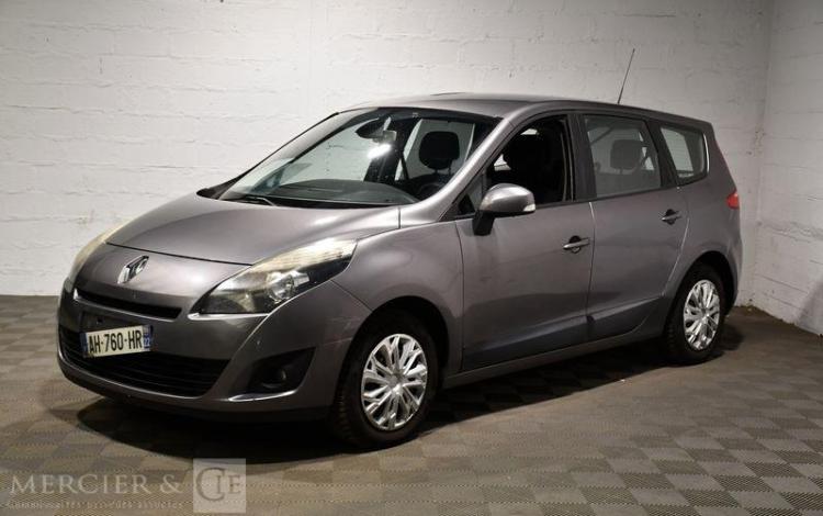 RENAULT GD SCENIC  III 1,9 DCI 130 CARMINAT TOMTOM GRIS AH-760-HR