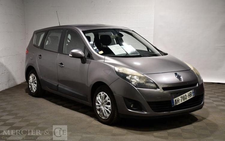 RENAULT GD SCENIC  III 1,9 DCI 130 CARMINAT TOMTOM GRIS AH-760-HR