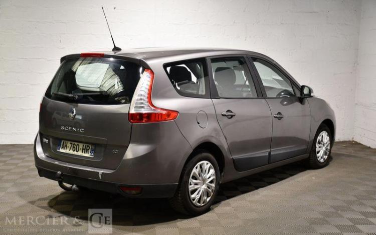 RENAULT GD SCENIC  III 1,9 DCI 130 CARMINAT TOMTOM GRIS AH-760-HR