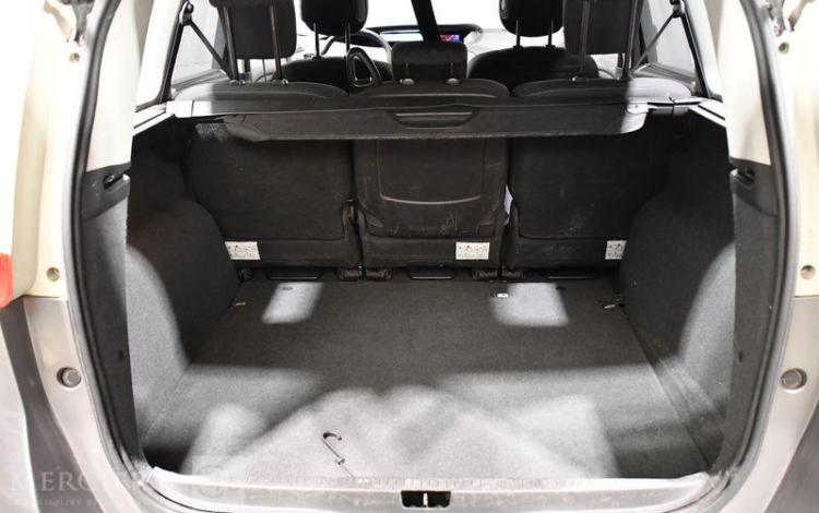 RENAULT GD SCENIC  III 1,9 DCI 130 CARMINAT TOMTOM GRIS AH-760-HR