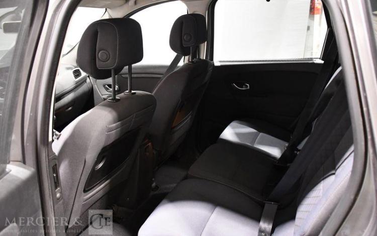 RENAULT GD SCENIC  III 1,9 DCI 130 CARMINAT TOMTOM GRIS AH-760-HR