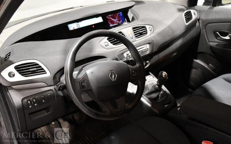 RENAULT GD SCENIC  III 1,9 DCI 130 CARMINAT TOMTOM GRIS AH-760-HR