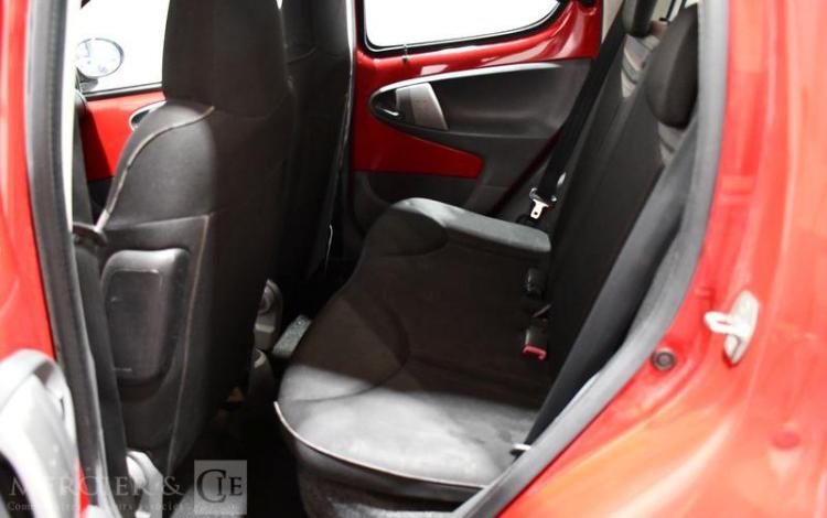 CITROEN C1 1,0 70 MILLENIUM ROUGE AM-355-YL