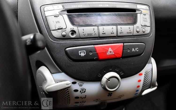 CITROEN C1 1,0 70 MILLENIUM ROUGE AM-355-YL