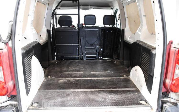 CITROEN BERLINGO FG 1,6 HDI 75 625KG CONFORT BLANC AV-316-DB