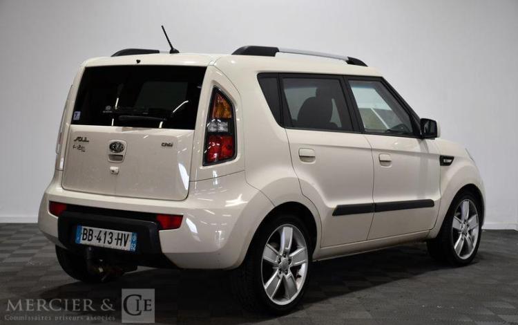 KIA SOUL 1,6 CRDI 130CH PLUG BEIGE BB-413-HV
