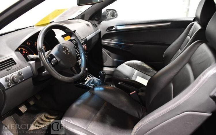 OPEL ASTRA TWINTOP 1.9 CDTI 150 COSMO BLANC BE-319-QW