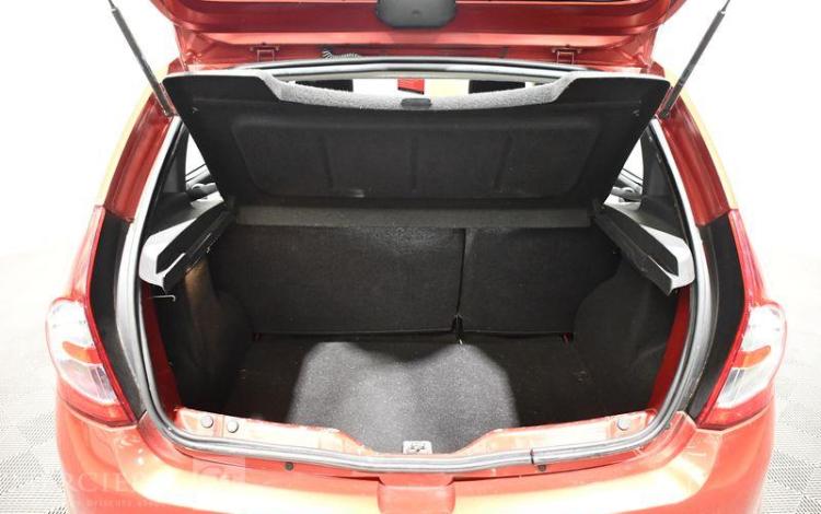 DACIA SANDERO 1.5 DCI 85CH PRESTIGE ROUGE BK-767-QC