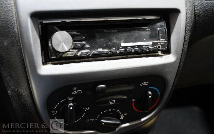 PEUGEOT 206 1,4 HDI 70 GENERATION NOIR BM-616-KH