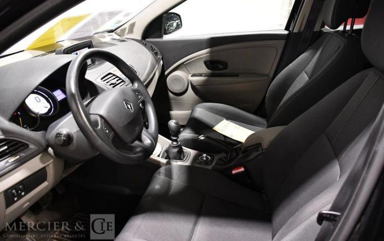 RENAULT MEGANE 1.5 DCI 110CH AUTHENTIQUE NOIR BQ-971-EG