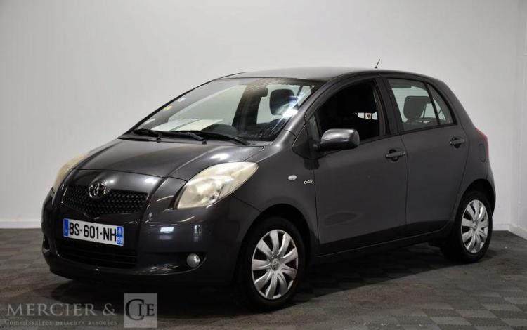 TOYOTA YARIS 1.4 D4D 90 LUNA PACK GRIS BS-601-NH