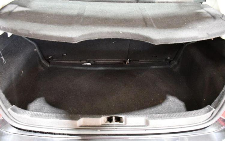 PEUGEOT 207 1,6 HDI 90 EXECUTIVE NOIR CC-795-XD