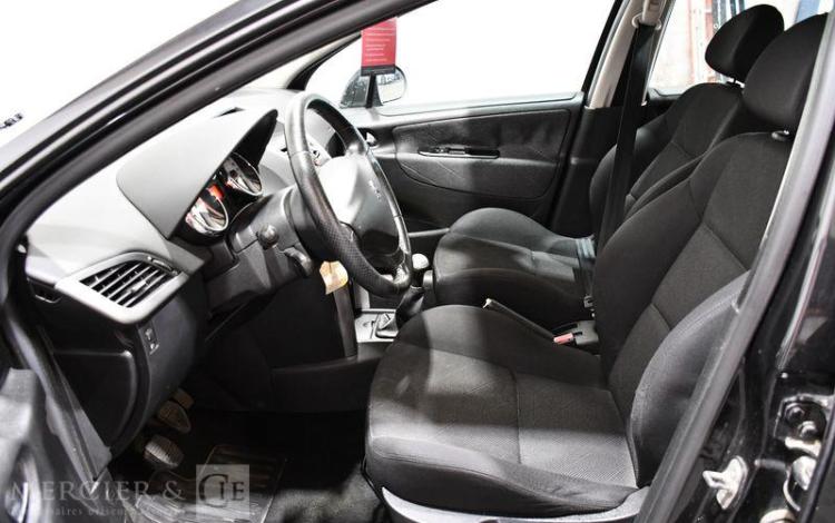 PEUGEOT 207 1,6 HDI 90 EXECUTIVE NOIR CC-795-XD