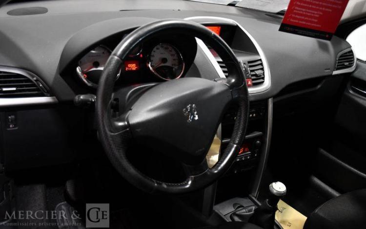 PEUGEOT 207 1,6 HDI 90 EXECUTIVE NOIR CC-795-XD