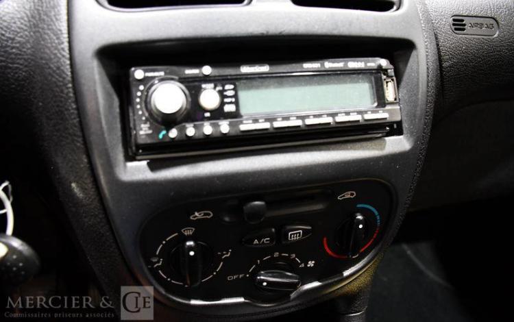 PEUGEOT 206 1.4 HDI 70 X-LINE VERT CE-326-ZJ