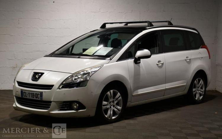 PEUGEOT 5008 1.6 HDI 110 ALLURE BLANC CL-118-QC