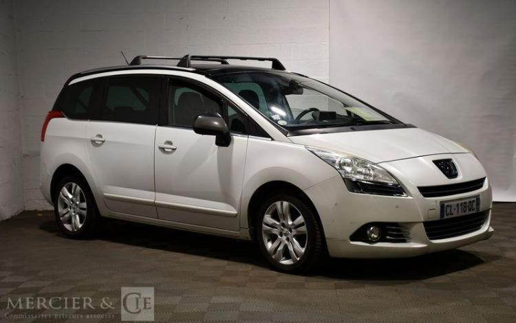 PEUGEOT 5008 1.6 HDI 110 ALLURE BLANC CL-118-QC