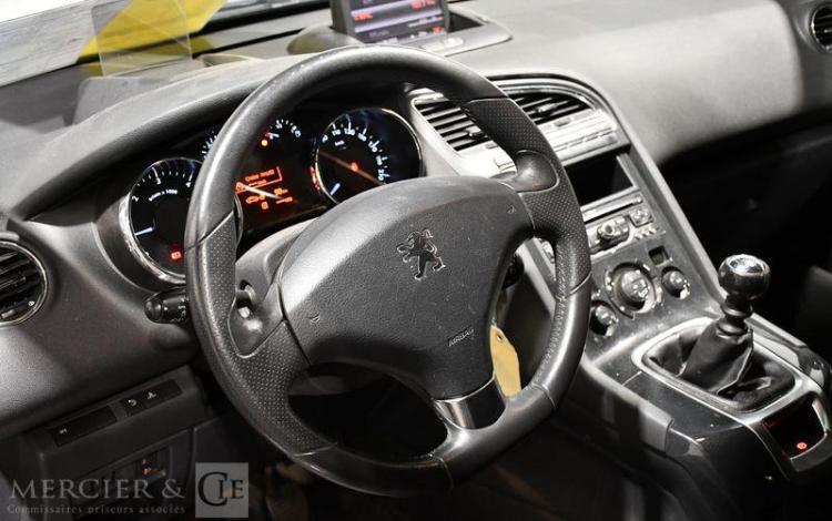 PEUGEOT 5008 1.6 HDI 110 ALLURE BLANC CL-118-QC