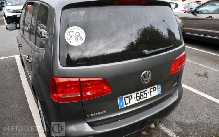 VOLKSWAGEN TOURAN 1,6 TDI105 MATCH DSG BVA GRIS CP-665-FP