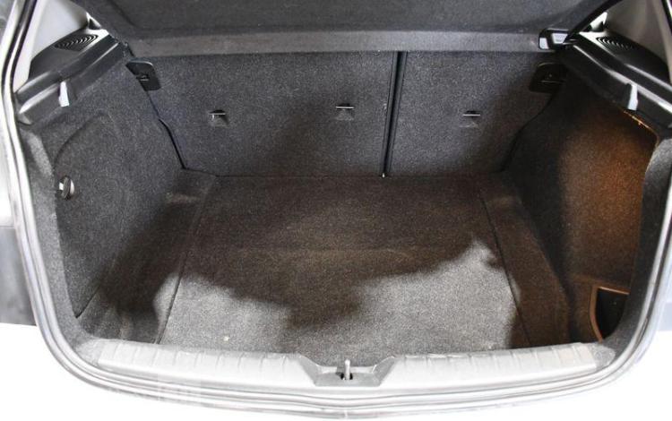 BMW SERIE 1 1,6 114D 95 LOUNGE BLANC CY-825-ZD