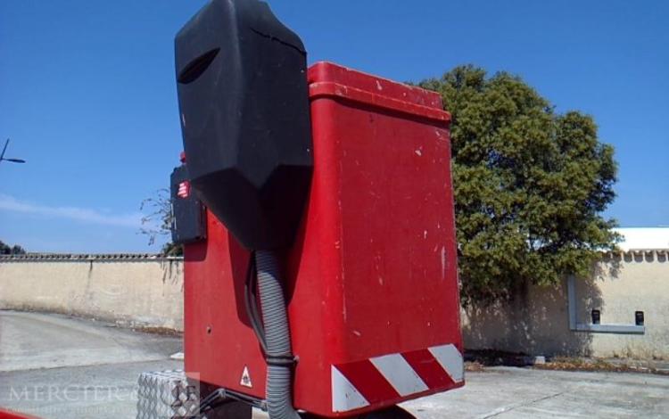 IVECO 35S12 NACELLE SUR VL 17M 3145H GSR E179T ROUGE DB-689-LQ