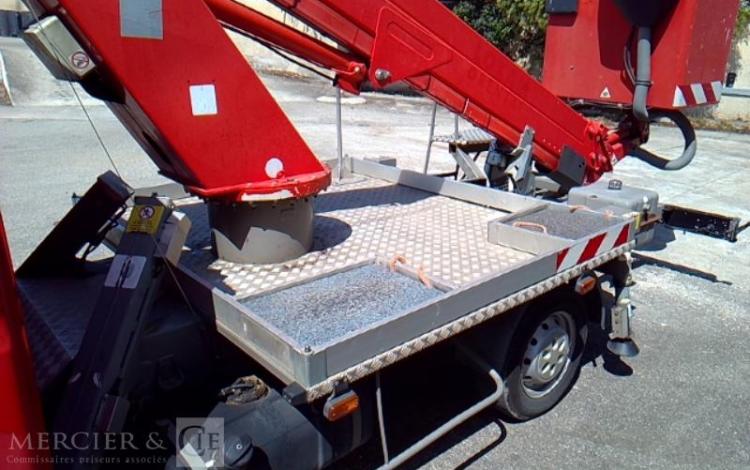 IVECO 35S12 NACELLE SUR VL 17M 3145H GSR E179T ROUGE DB-689-LQ