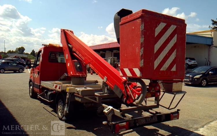 IVECO 35S12 NACELLE SUR VL 17M 3145H GSR E179T ROUGE DB-689-LQ