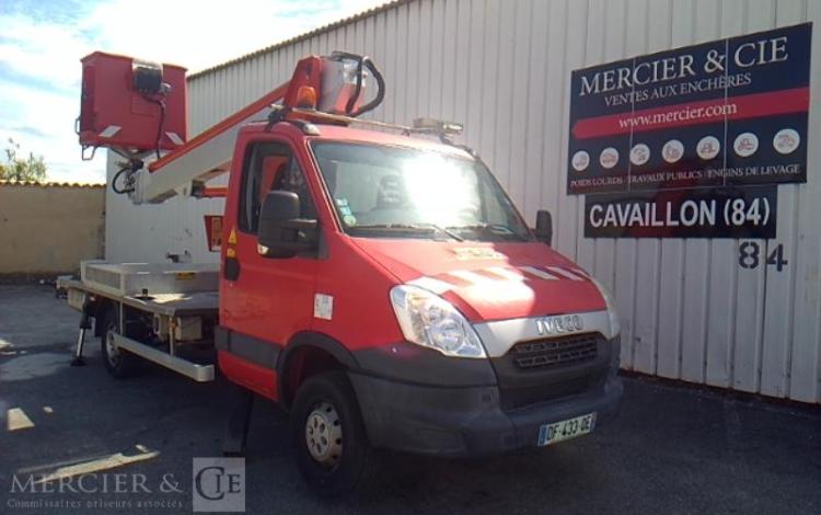 IVECO DAILY AVEC NACELLE MULTITEL MT202DS 20M  DF-433-QE