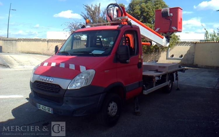 IVECO DAILY AVEC NACELLE MULTITEL MT202DS 20M  DF-433-QE