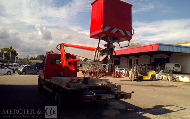 IVECO DAILY AVEC NACELLE MULTITEL MT202DS 20M  DF-433-QE