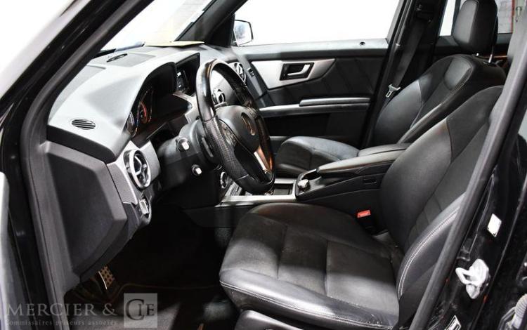 MERCEDES CLASSE GLK NOIR DK-714-VP