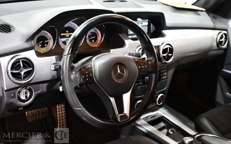 MERCEDES CLASSE GLK NOIR DK-714-VP