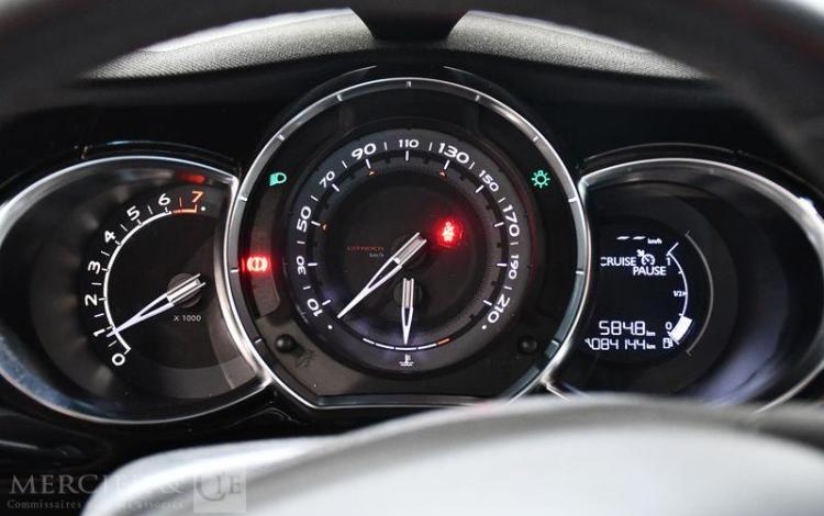 CITROEN DS3 1,2 PURETECH 80 SO CHIC JAUNE DM-020-CM