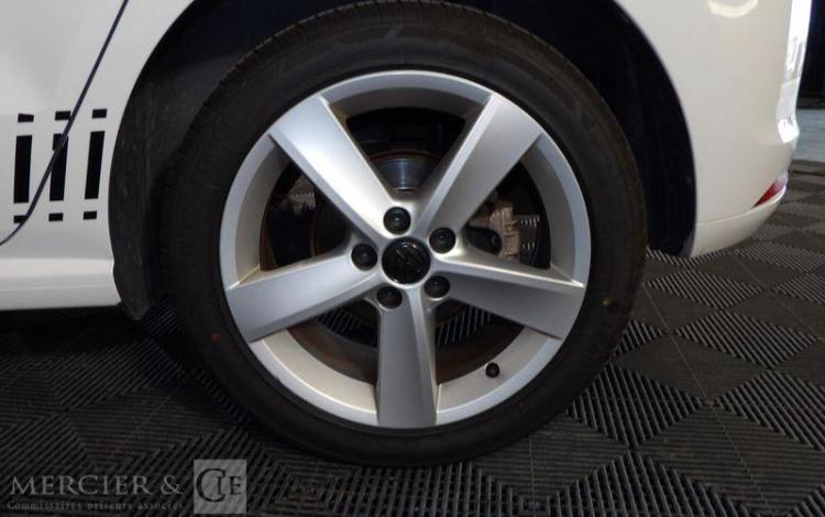 VOLKSWAGEN POLO 1.4 TDI 90CH BLUEMOTION SPORT LINE BLANC DS-470-TB