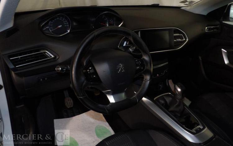 PEUGEOT 308 GENERATION-II 1.2 PURETECH 110CH ALLURE S&S BLANC DZ-026-DR