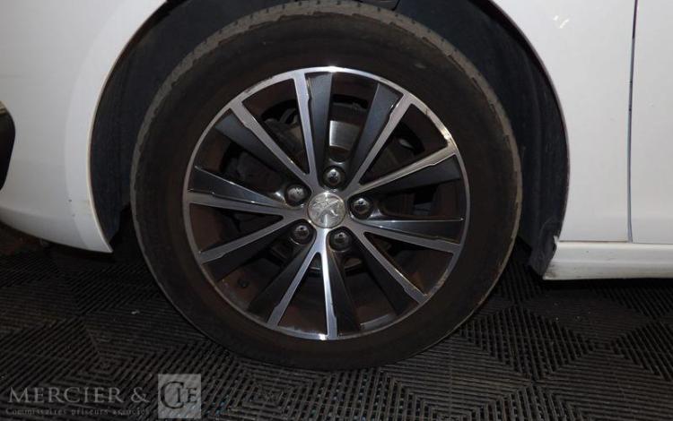 PEUGEOT 308 GENERATION-II 1.2 PURETECH 110CH ALLURE S&S BLANC DZ-026-DR