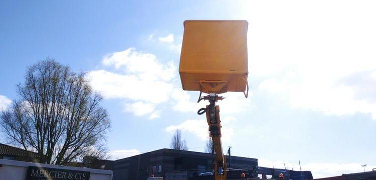NISSAN CABSTAR 3,0 TD 125 CV AVEC NACELLE MULTITEL 160 ALU DS – DIESEL – 4774 HEURES BLANC DZ-453-YV
