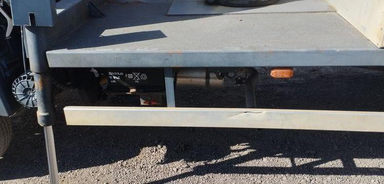 NISSAN CABSTAR 3,0 TD 125 CV AVEC NACELLE MULTITEL 160 ALU DS – DIESEL – 4774 HEURES BLANC DZ-453-YV