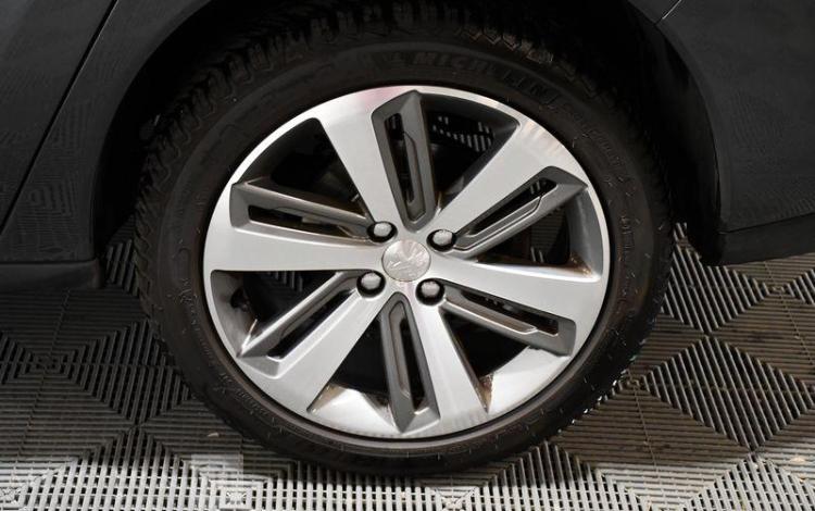 PEUGEOT 3008 1,6 BLUE HDI 120 ALLURE START/STOP GRIS EC-762-LL