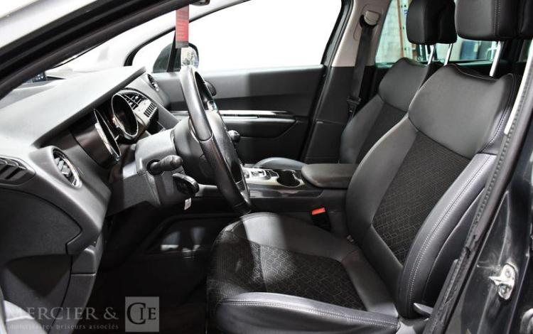 PEUGEOT 3008 1,6 BLUE HDI 120 ALLURE START/STOP GRIS EC-762-LL