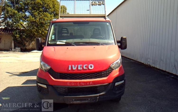 IVECO 35-130 BENNE SIMPLE CABINE COFFRE ROUGE EG-194-HA