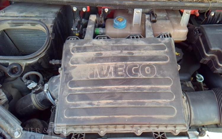 IVECO 35-130 BENNE SIMPLE CABINE COFFRE ROUGE EG-194-HA